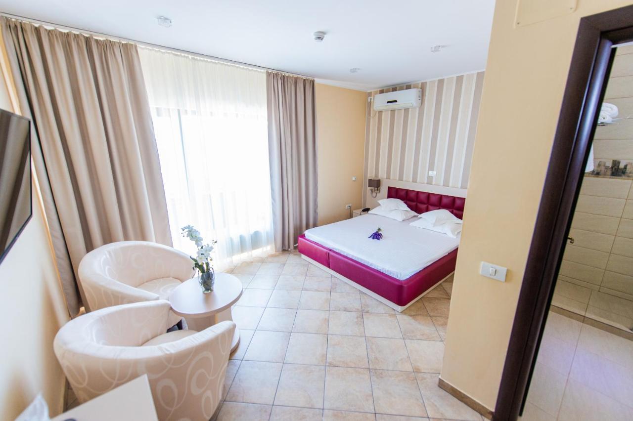 Hotel Prestige Mamaia Extérieur photo