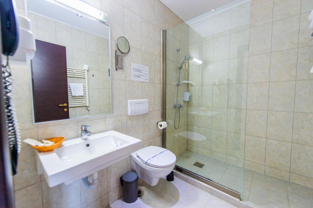 Hotel Prestige Mamaia Extérieur photo